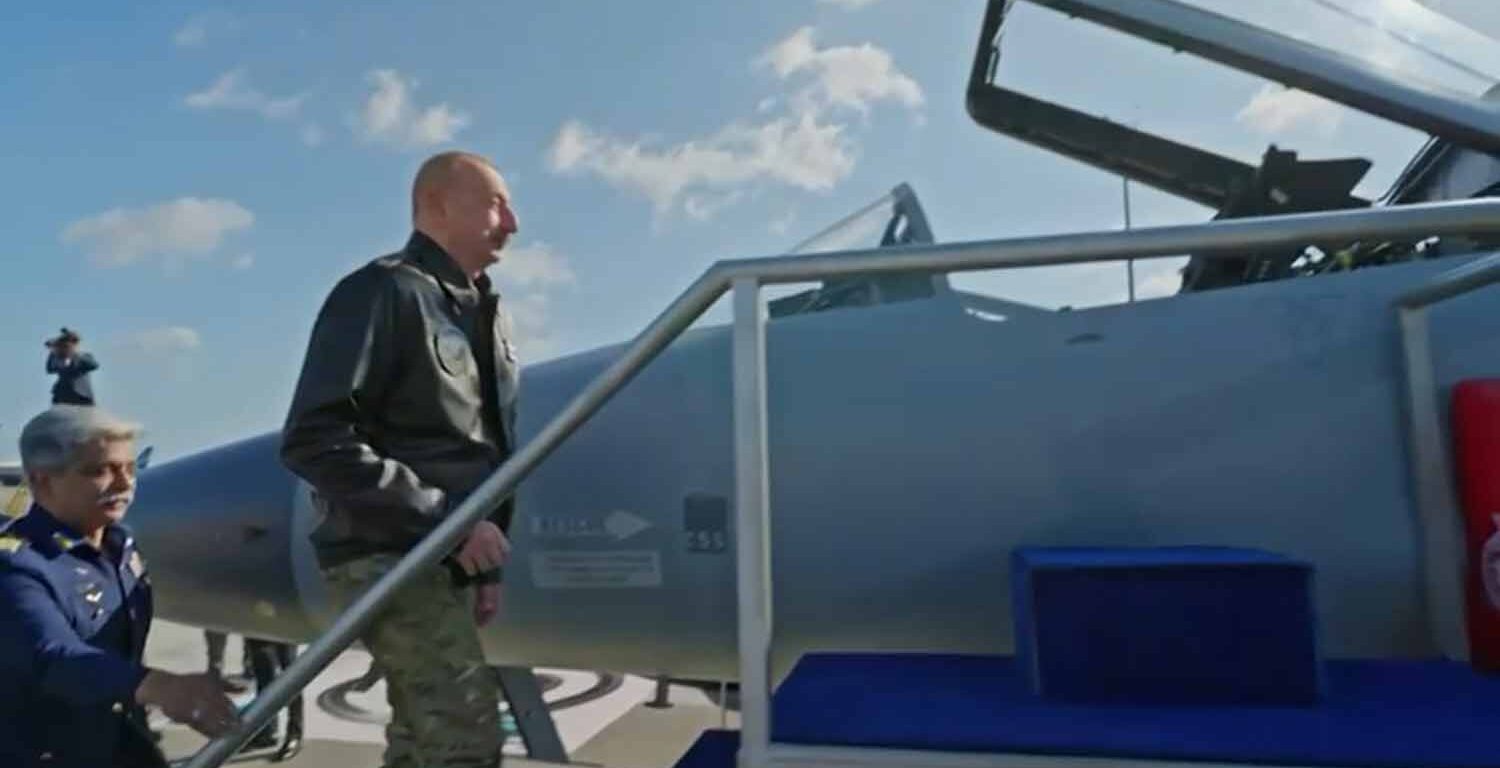 Aliyev toured the static display of the JF-17 Block-III