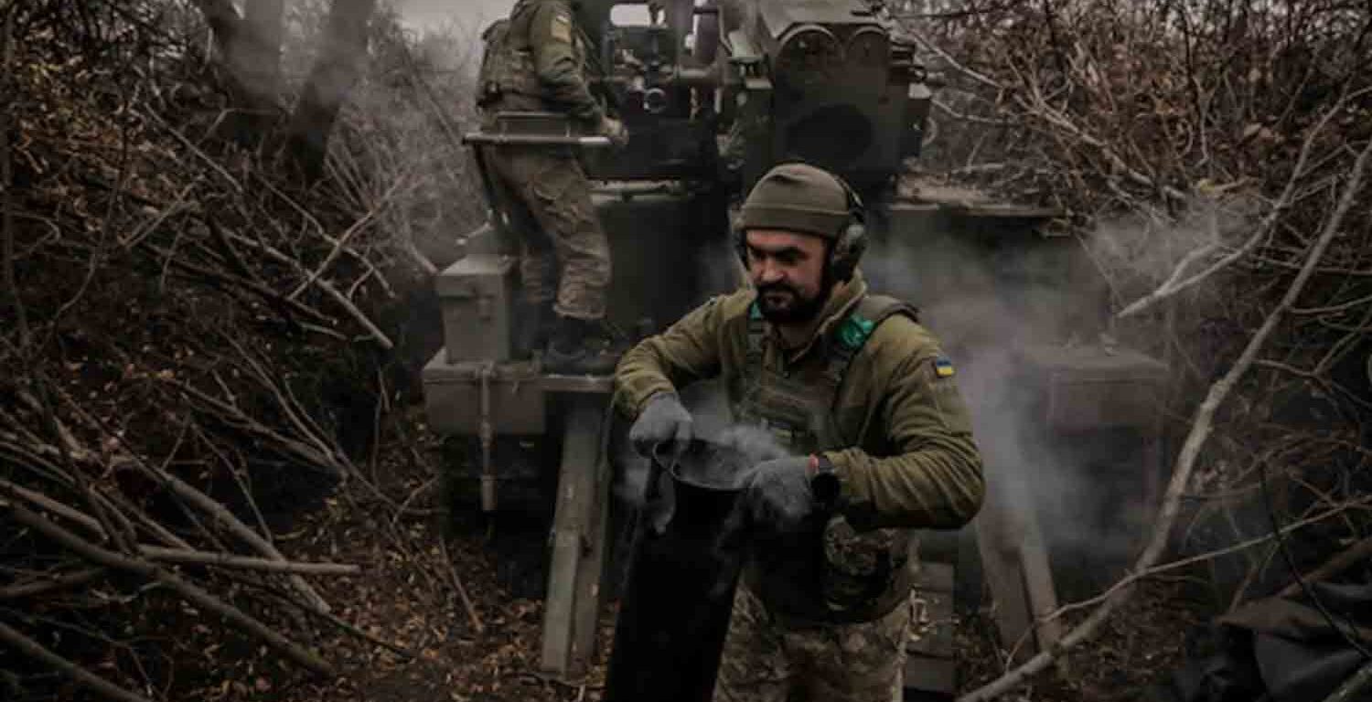 A serviceman of 24th Mechanized brigade named after King Danylo of the Ukrainian Armed Forces fires a 2s5 "Hyacinth-s" self-propelled howitzer towards Russian troops at a front line, amid Russia's attack on Ukraine, near the town of Chasiv Yar in Donetsk region, Ukraine.