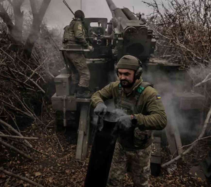 A serviceman of 24th Mechanized brigade named after King Danylo of the Ukrainian Armed Forces fires a 2s5 "Hyacinth-s" self-propelled howitzer towards Russian troops at a front line, amid Russia's attack on Ukraine, near the town of Chasiv Yar in Donetsk region, Ukraine.