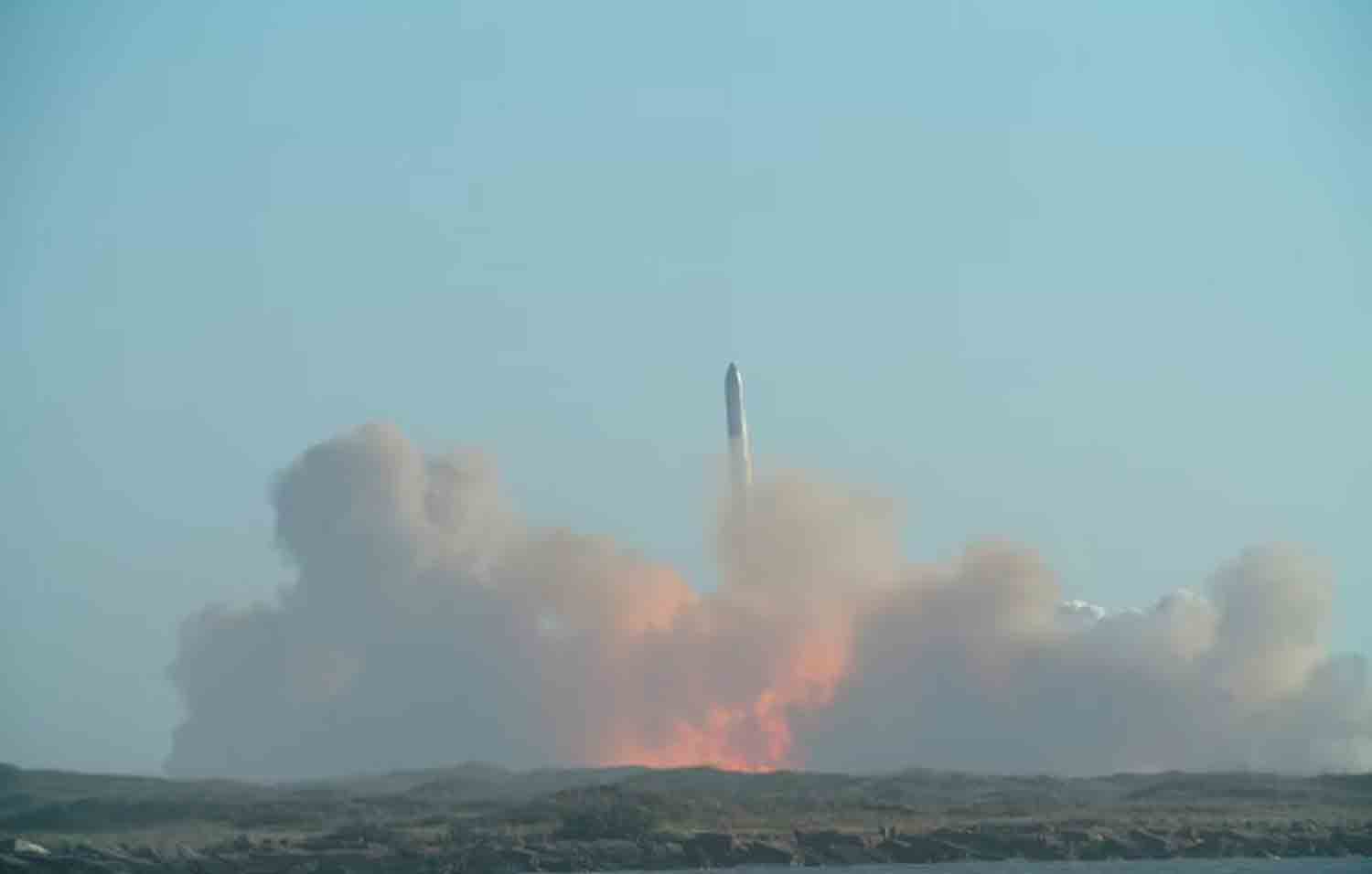 SpaceX’s Starship explodes during a flight test, prompting airlines to reroute operations