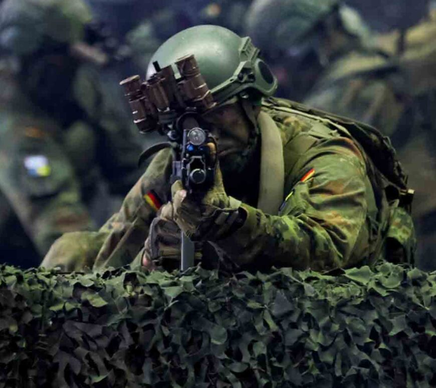 A member of German army Bundeswehr exercises during a presentation to German Defence Minister Boris Pistorius during his visit to the airborne brigade of German army Bundeswehr in Saarlouis, Germany.