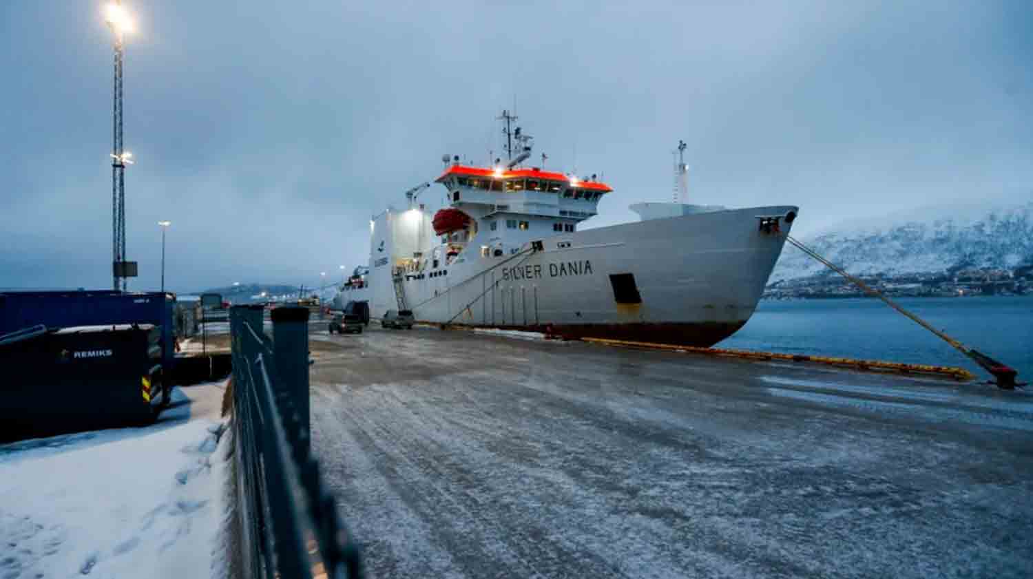 Norway has detained a ship with a Russian crew for allegedly damaging an undersea cable between Latvia and Sweden