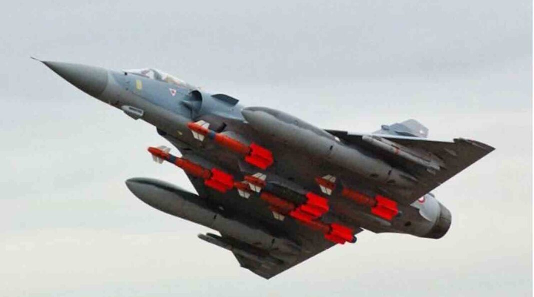 French Mirage 2000-5F demonstrated its capacity to carry up to six AASM-250 bombs