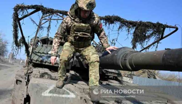 (VIDEO) Russia Rewards Troops with $100,000 for Capturing U.S.-Made M1A1 Abrams Tank