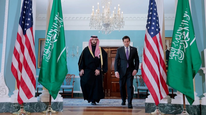 U.S. Hosts Israel & Saudi Leaders for Iran Talks Amid Military Buildup and Strike Debate