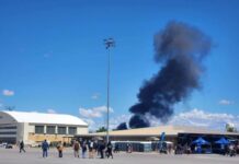 EA-18 Growler Crash Sparks Debate Over Pentagon Air Show Costs and Risks Rescue crews responded to a crash during the Gunfighter Skies air show at Idaho's Mountain Home Air Force Base on Sunday, May 17, 2026. An announcer told the crowd that all four Navy pilots were found safe.