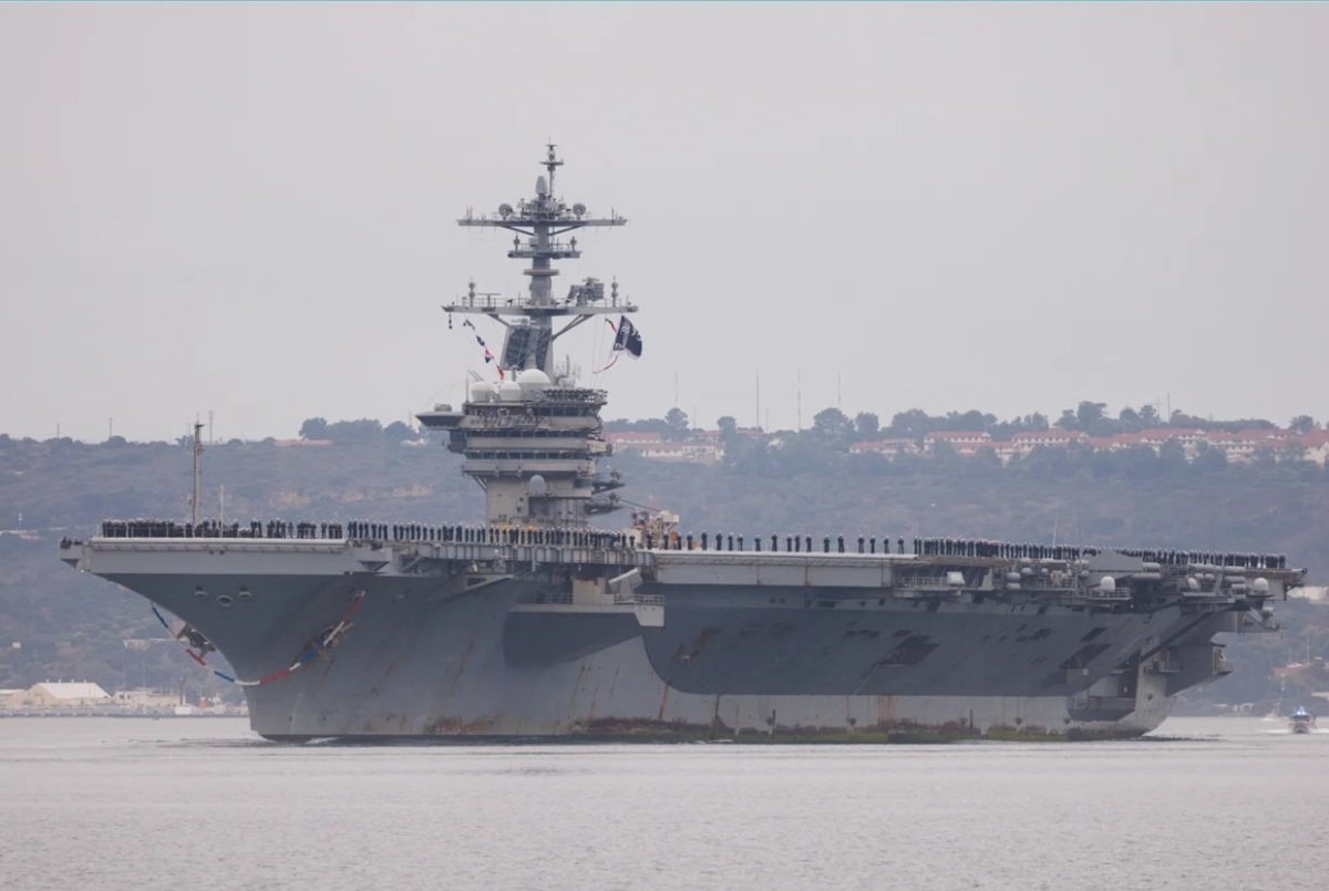 The USS Theodore Roosevelt is preparing for at least seven months in the Middle East. Its deployment reveals how the Iran war, Hormuz blockade and Trump’s strategy are changing U.S. military policy.