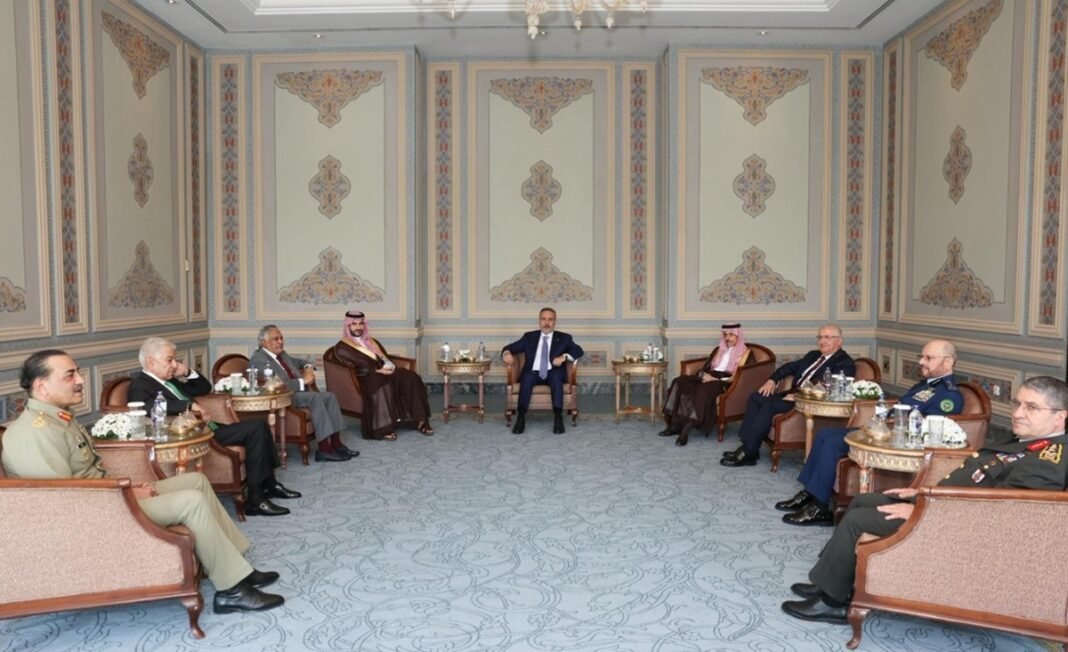 Ministers and military officials from Pakistan and Saudi Arabia attended the meeting hosted by Foreign Minister Hakan Fidan (C) Istanbul, Türkiye.