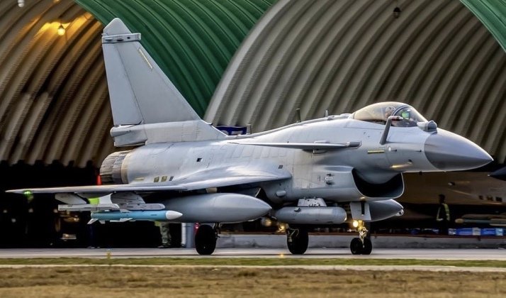 Uzbekistan has publicly revealed Chinese J-10CE fighters during its 35th independence anniversary celebrations, confirming the aircraft’s arrival in the Central Asian country.